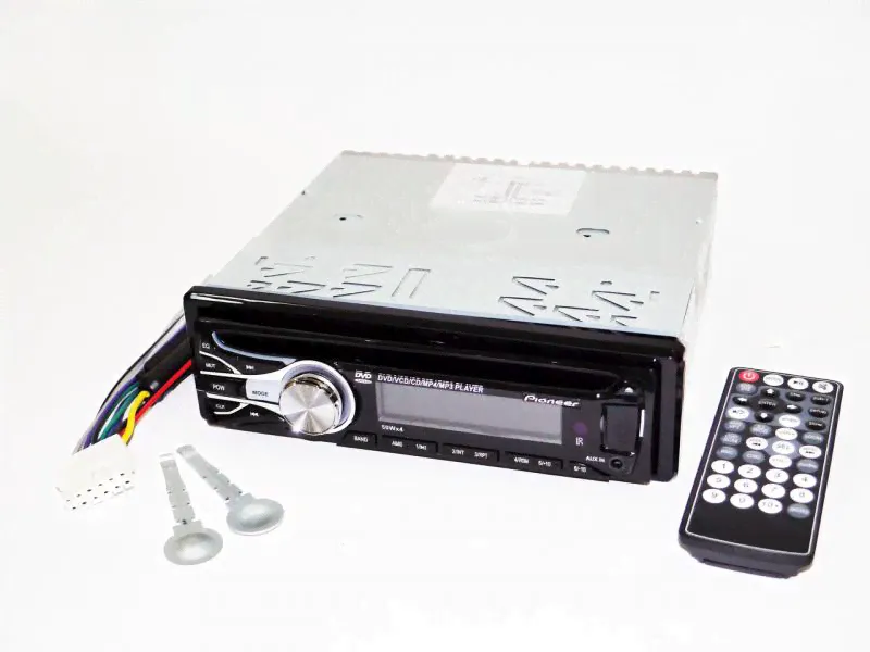Автомагнитолы - DVD Автомагнитола Pioneer 3227 USB+Sd+MMC съемная панель-0